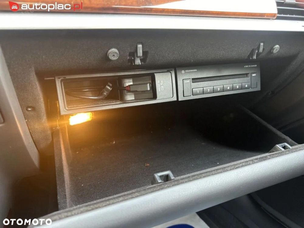 Volkswagen Phaeton - 12