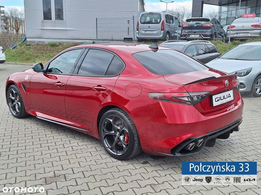 Alfa Romeo Giulia - 10