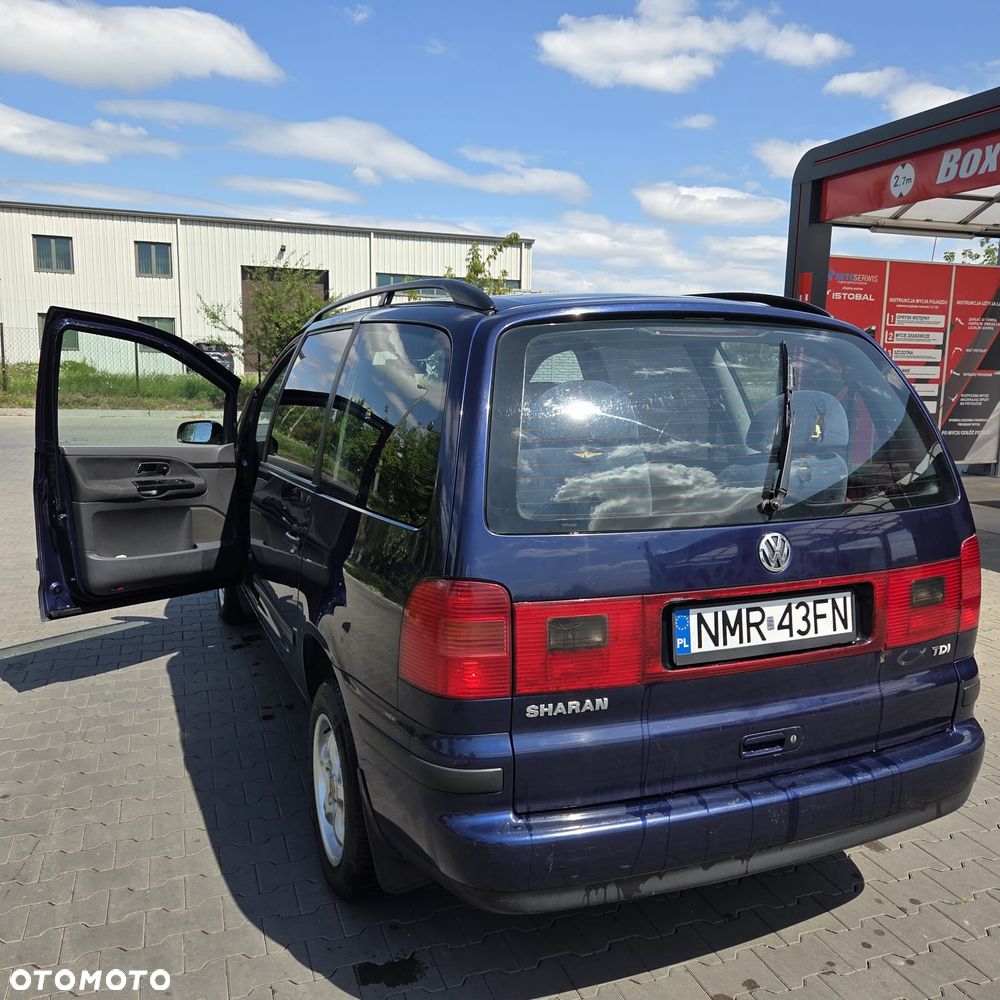 Volkswagen Sharan 1.9 TDI Basis - 9