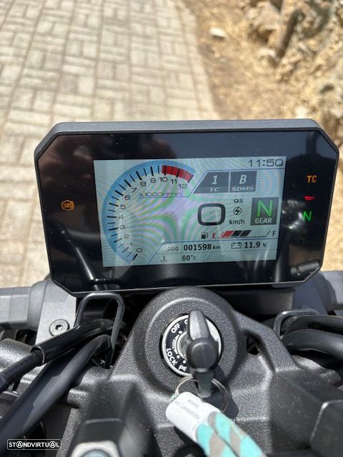 Suzuki GSX 8 S 2024 - 4