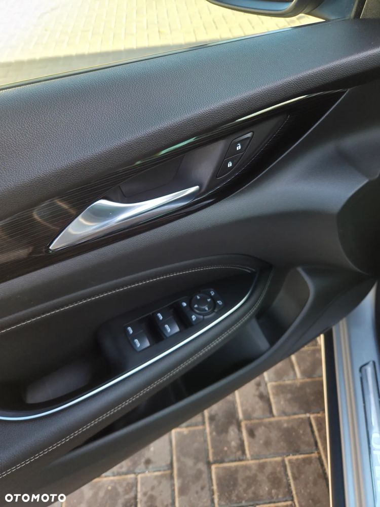 Opel Insignia 1.5 DI Turbo Exclusive - 25