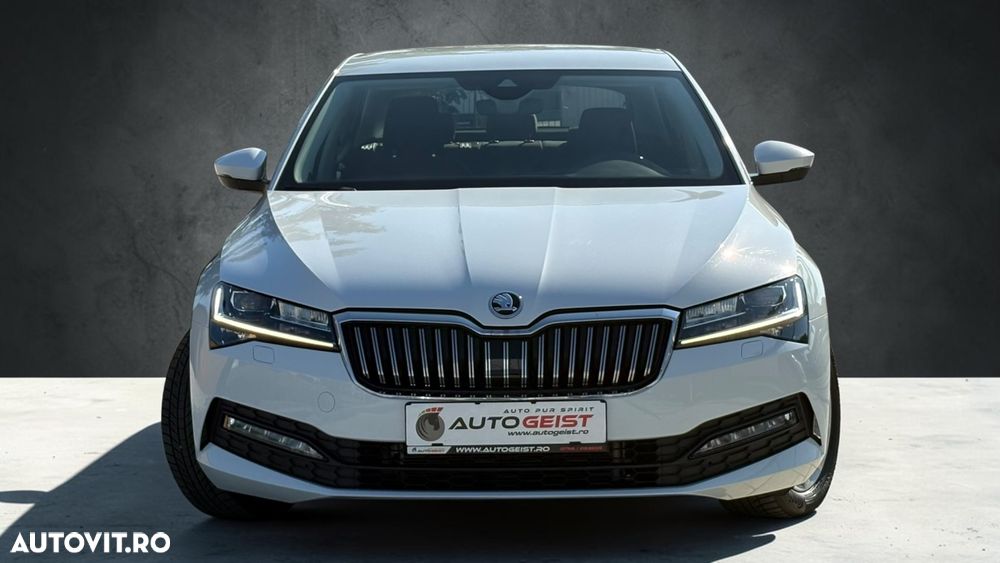 Skoda Superb 2.0 TDI DSG Ambition - 36