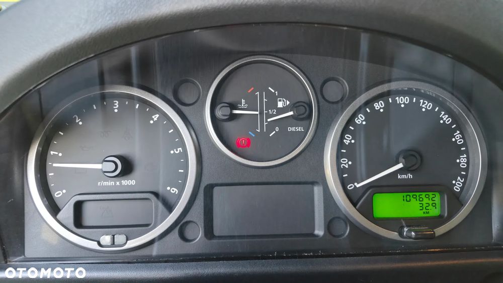 Land Rover Defender 2.2 TD4 E - 22