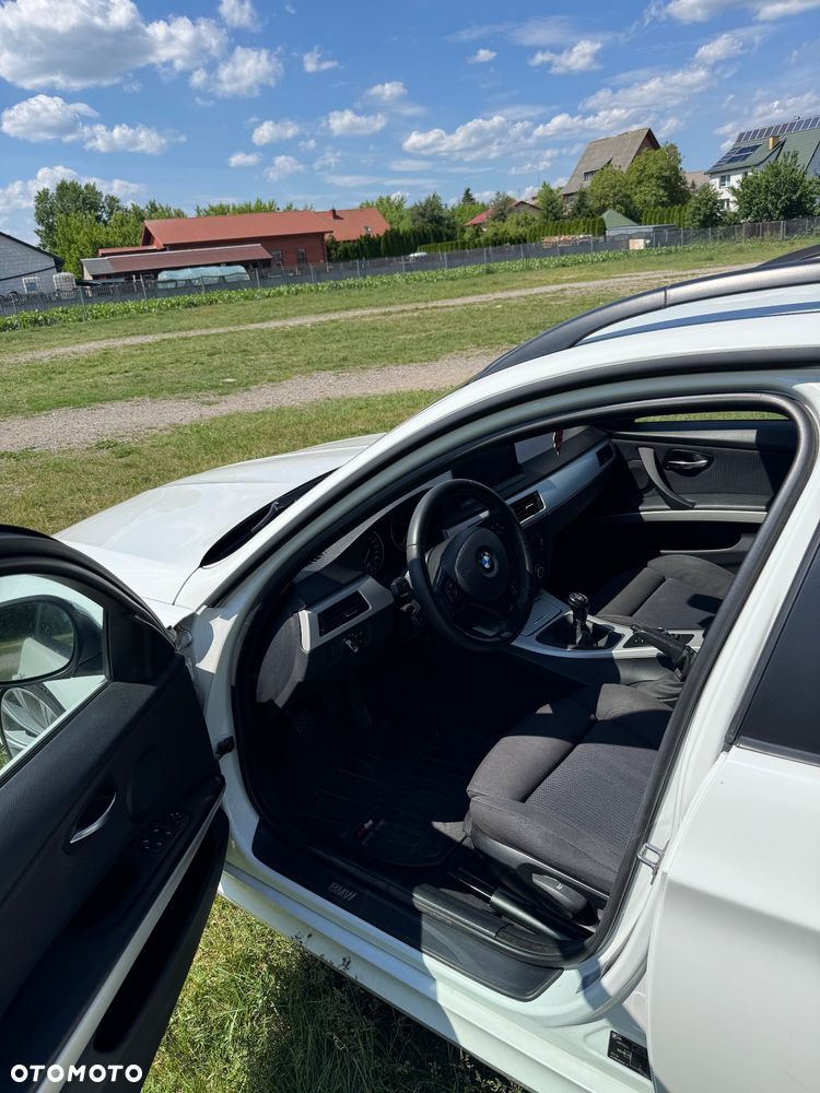 BMW Seria 3 320d - 14