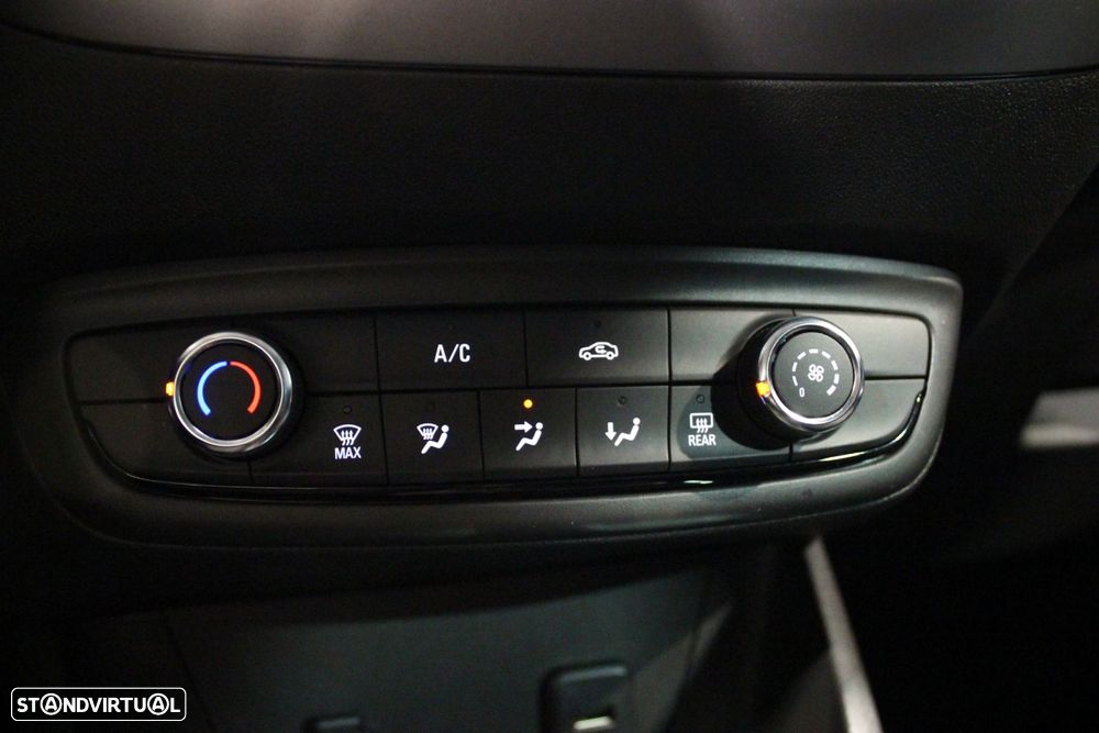 Opel Crossland 1.5 D Business - 26