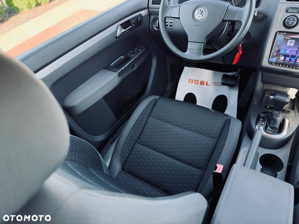 Volkswagen Touran 1.9 TDI DSG Highline - 24