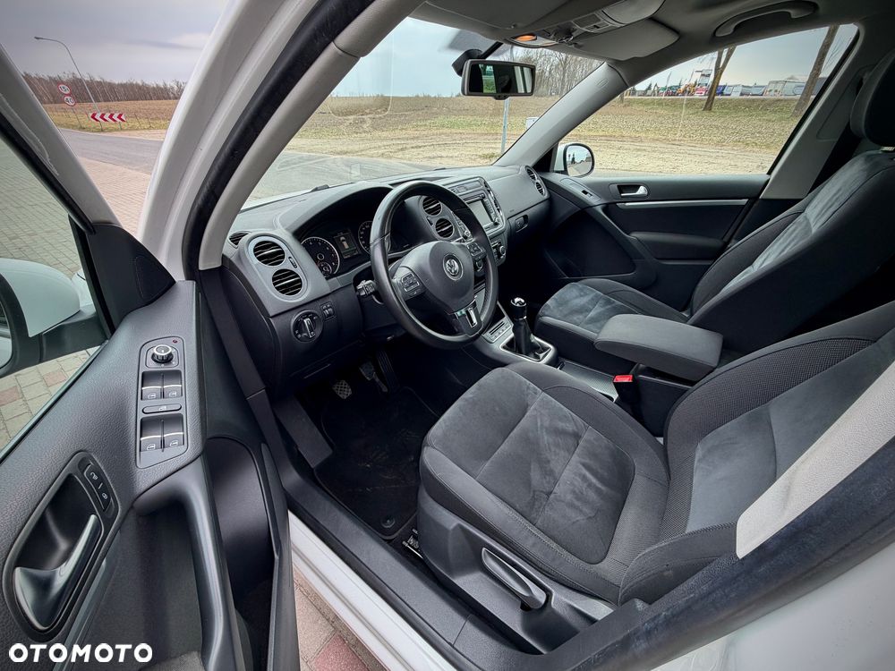 Volkswagen Tiguan 1.4 TSI BlueMotion Technology Exclusive - 12