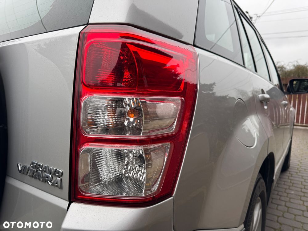 Suzuki Grand Vitara 2.0 Automatik Comfort Limited - 11