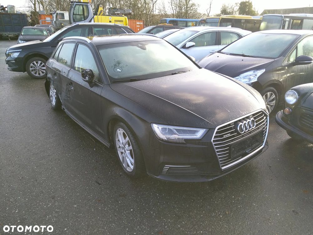 Audi A3 Sportback - 1