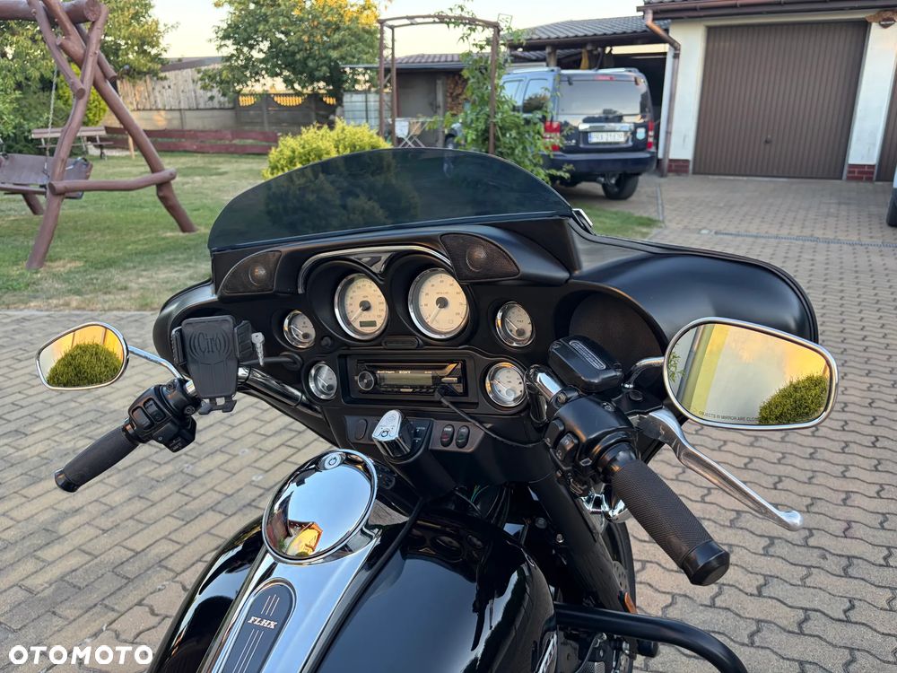 Harley-Davidson Touring Street Glide - 10