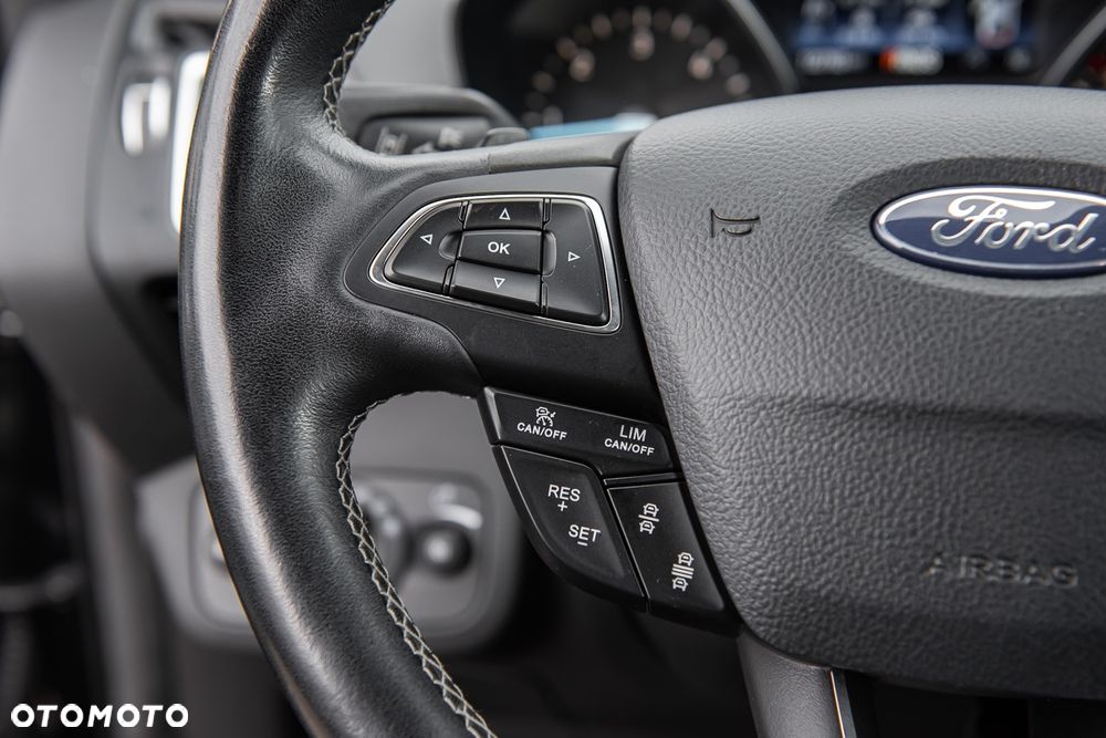 Ford Kuga 2.0 TDCi 4x4 ST-Line - 28