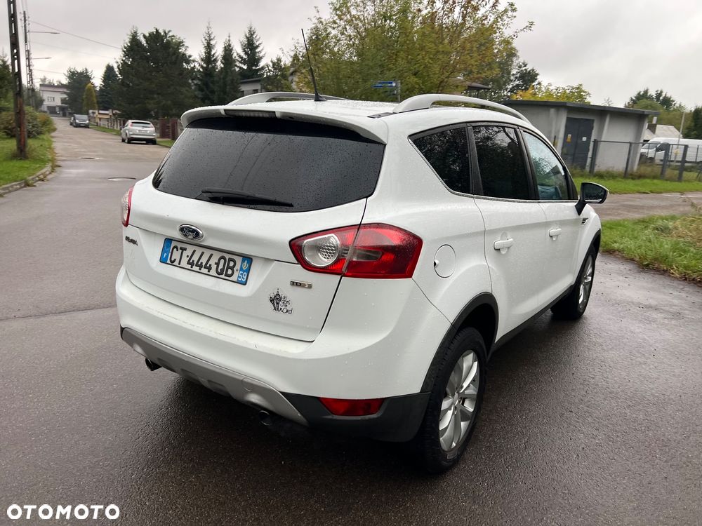 Ford Kuga 2.0 TDCi 2x4 Titanium - 3