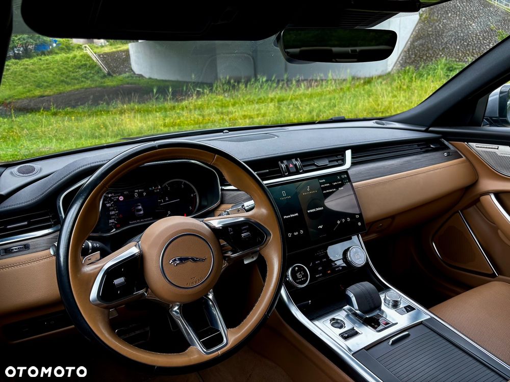 Jaguar XF - 13