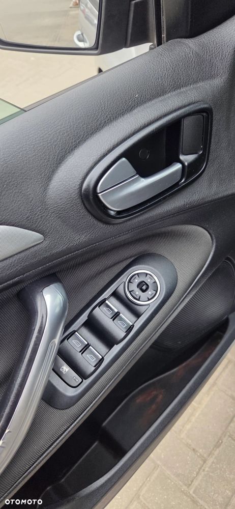 Ford Galaxy 2.0 TDCi Ghia - 25