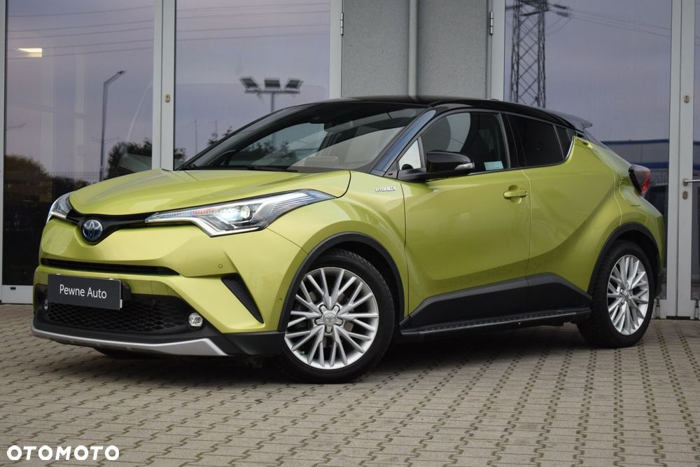 Toyota C-HR 1.8 Hybrid Neon Lime powered by JBL - 1