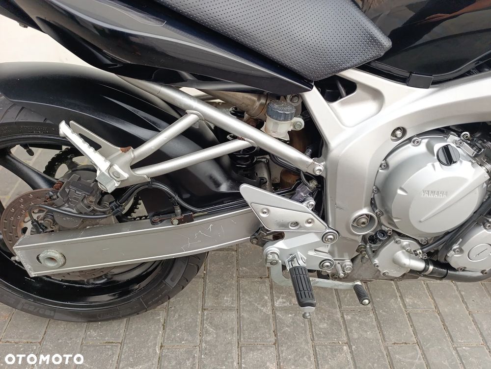 Yamaha FZ6 - 25