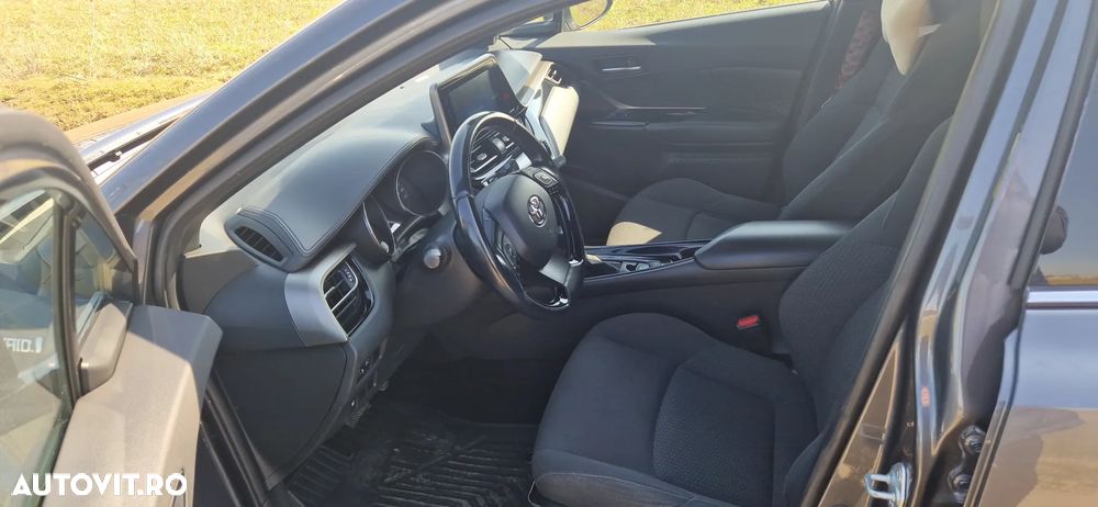 Toyota C-HR Business-Edition - 8