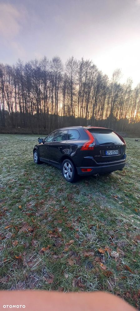 Volvo XC 60 D5 AWD Momentum - 7