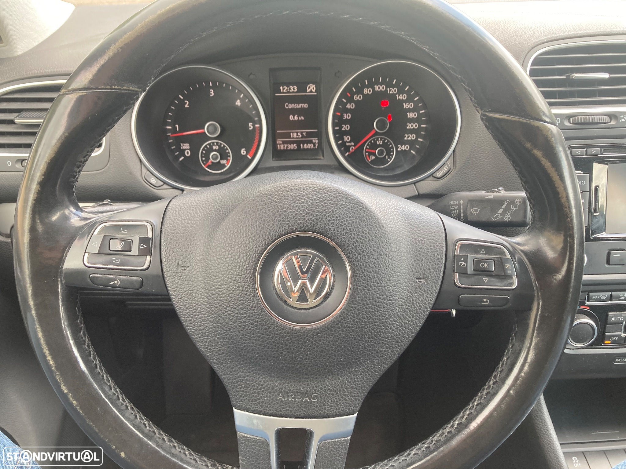 VW Golf 1.6 TDi Trendline BlueMotion - 9