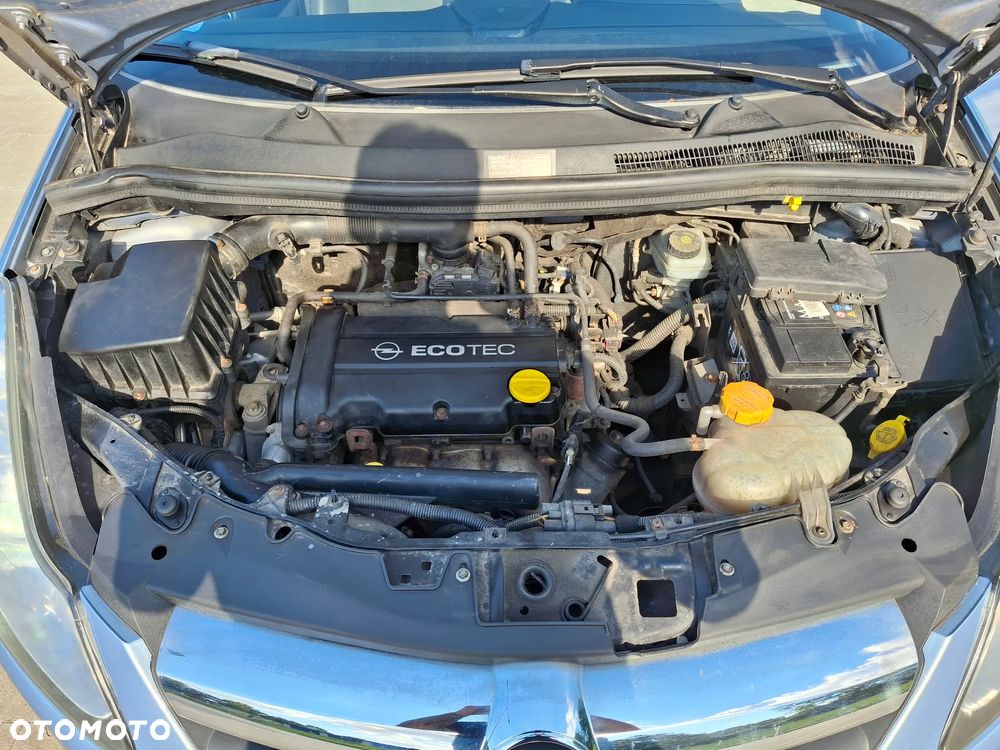 Opel Corsa 1.4 16V Cosmo - 22