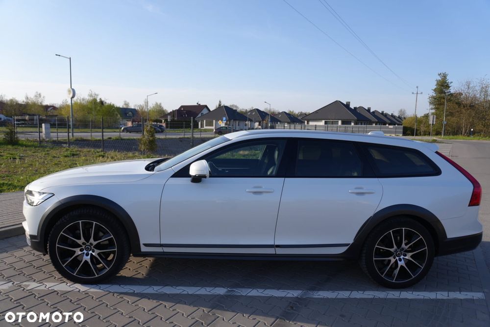 Volvo V90 Cross Country D5 AWD Pro - 3