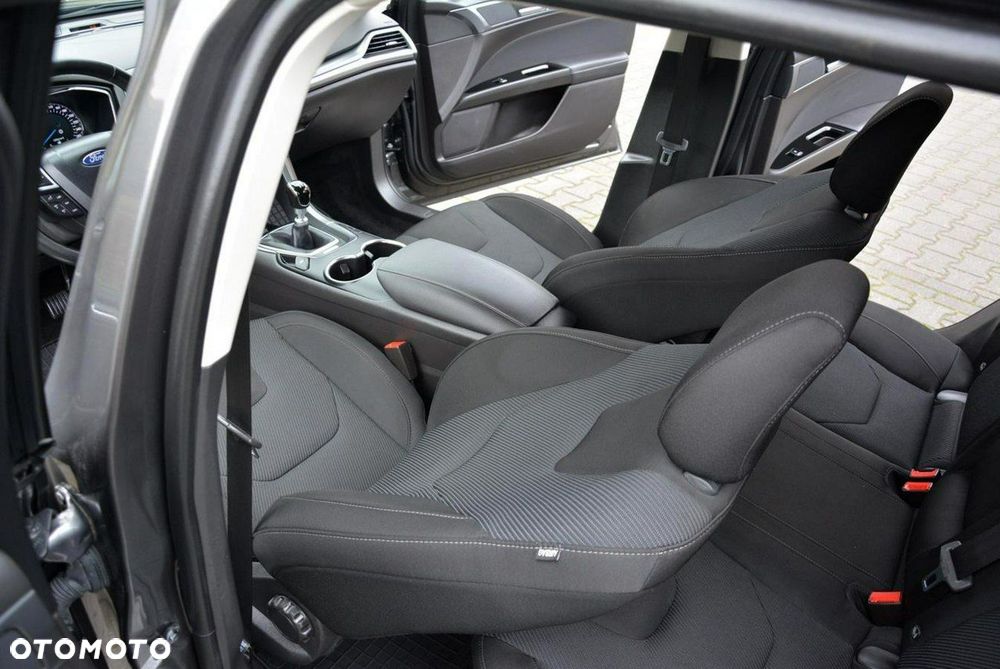 Ford Mondeo - 23