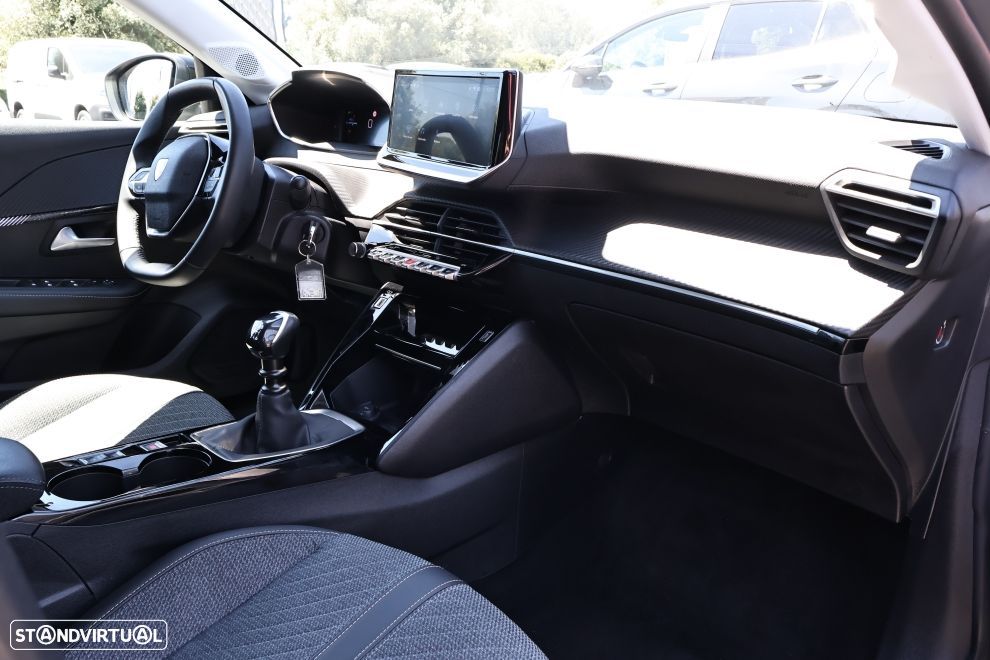 Peugeot 208 1.2 PureTech Allure - 12