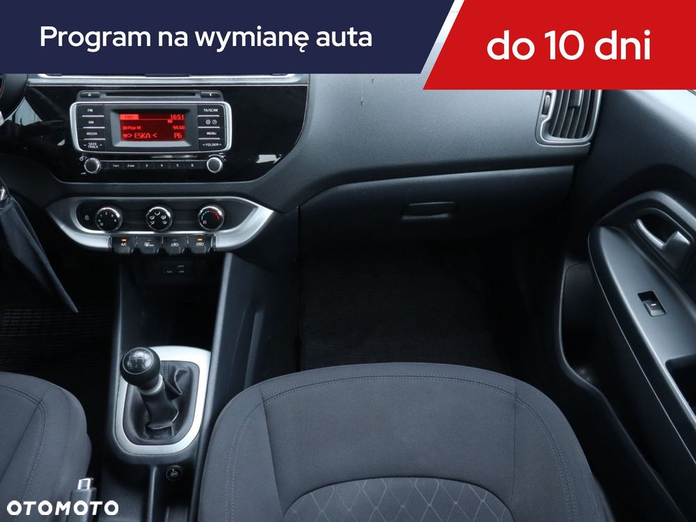 Kia Rio - 10