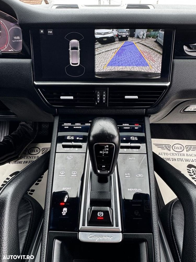 Porsche Cayenne - 10