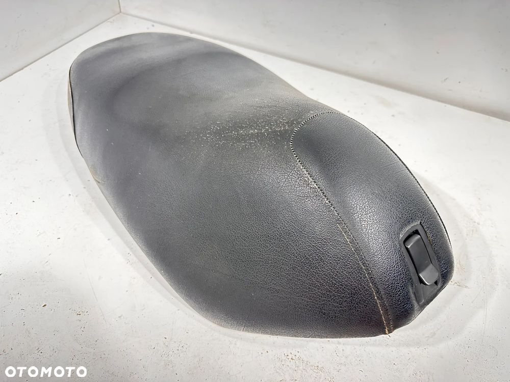 Siedzenie fotel kanapa Piaggio Fly 50 - 5