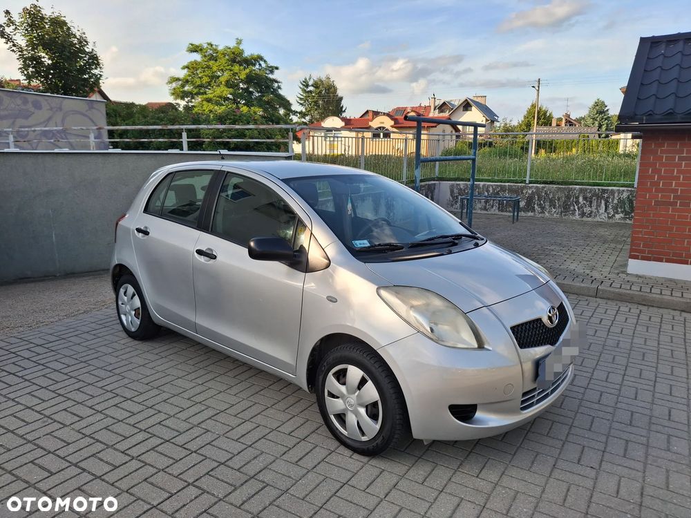 Toyota Yaris 1.0 Luna A/C - 6