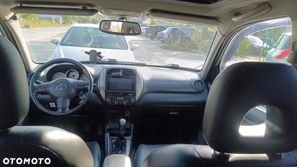 Toyota RAV4 2.0 D-4D 4x4 - 16