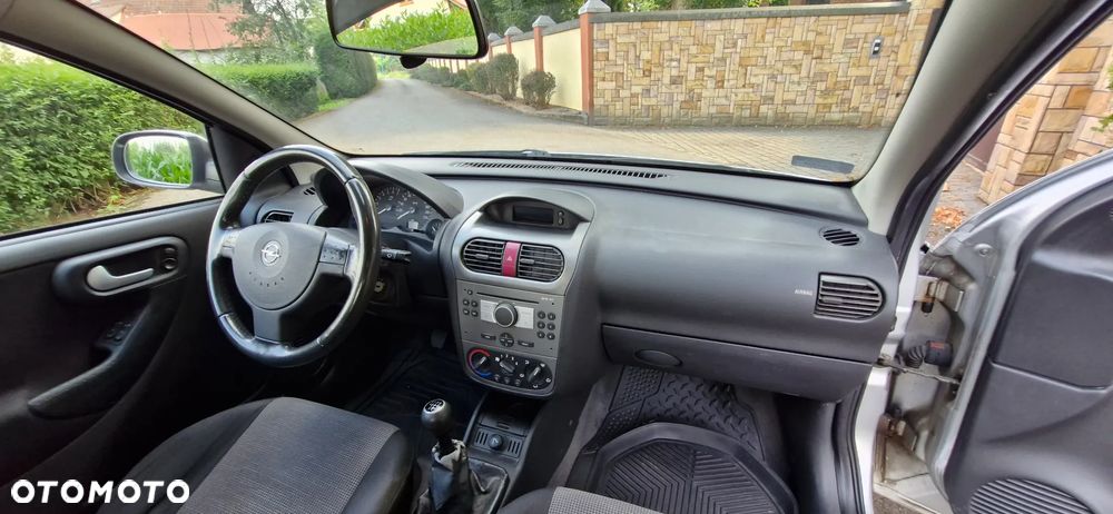 Opel Corsa 1.2 16V Enjoy - 10