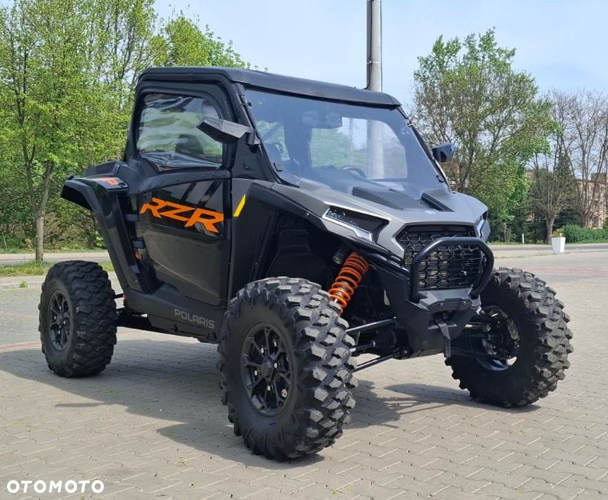 Polaris RZR - 16
