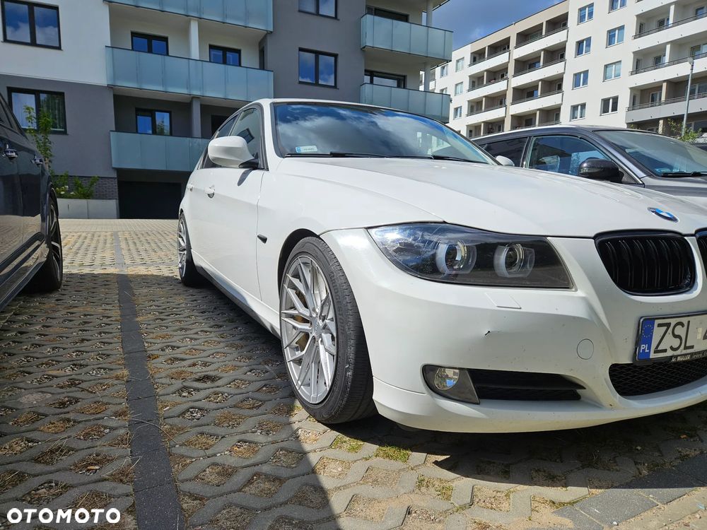 BMW Seria 3 320i - 10