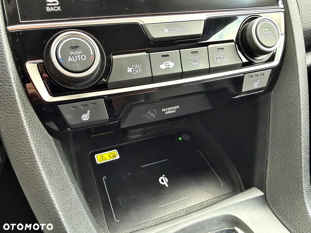 Honda Civic 1.5 i-VTEC Turbo CVT Executive - 29