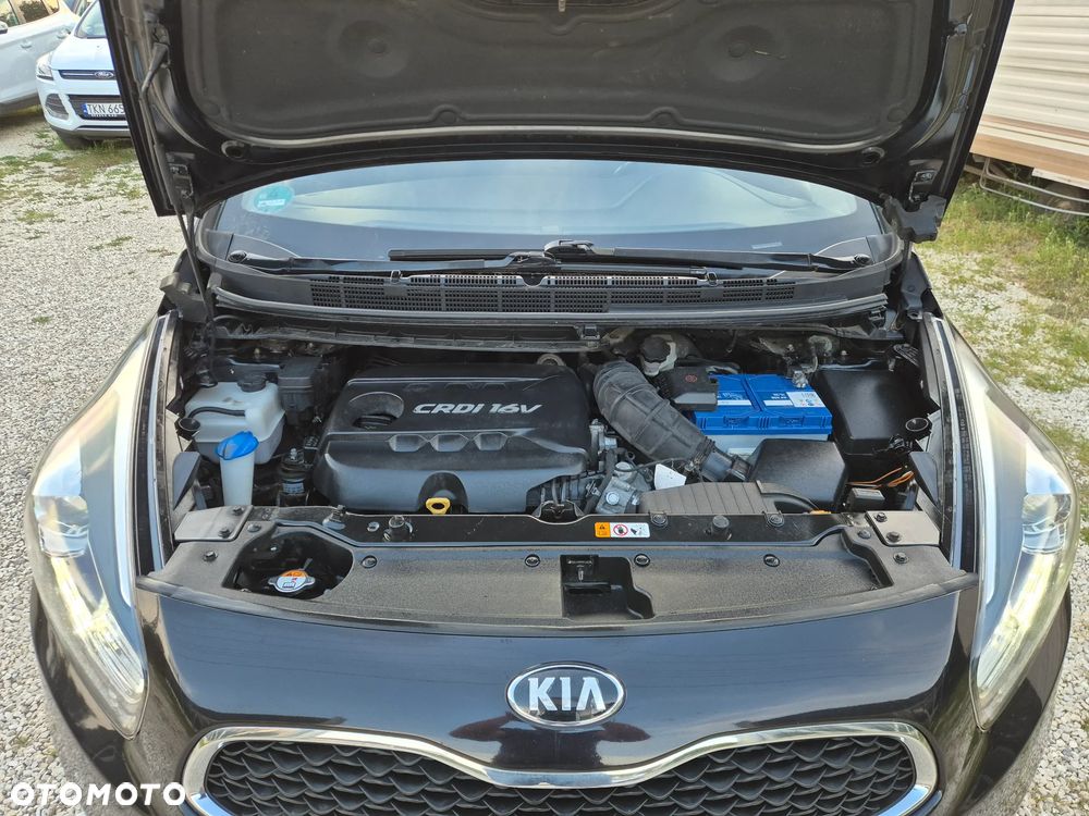 Kia Carens 1.7 CRDi 115 Dream-Team Edition - 22