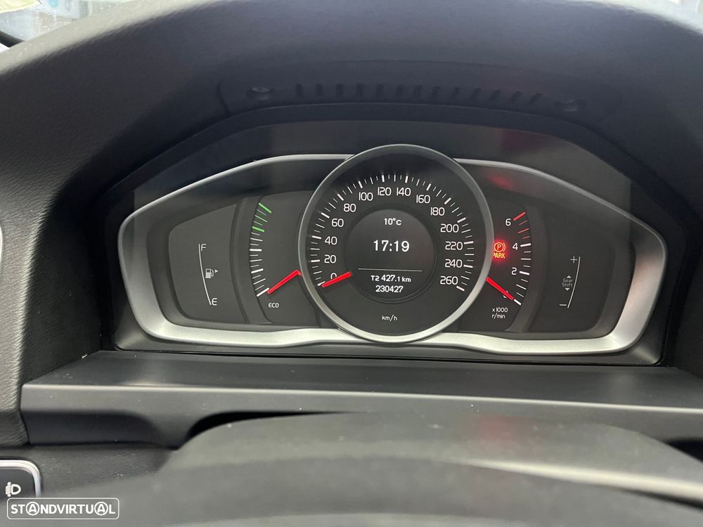Volvo V60 2.0 D3 VOR - 11