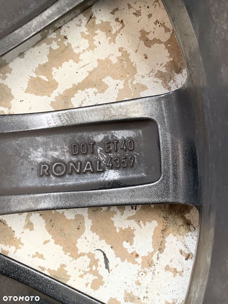 FELGA ALUMINIOWA 18 5X112 8J CENTR 66,6 ET 40  AUDI A4 B9 Avant (8W5, 8WD) 2015 - 2025 35 TFSI Mild - 4