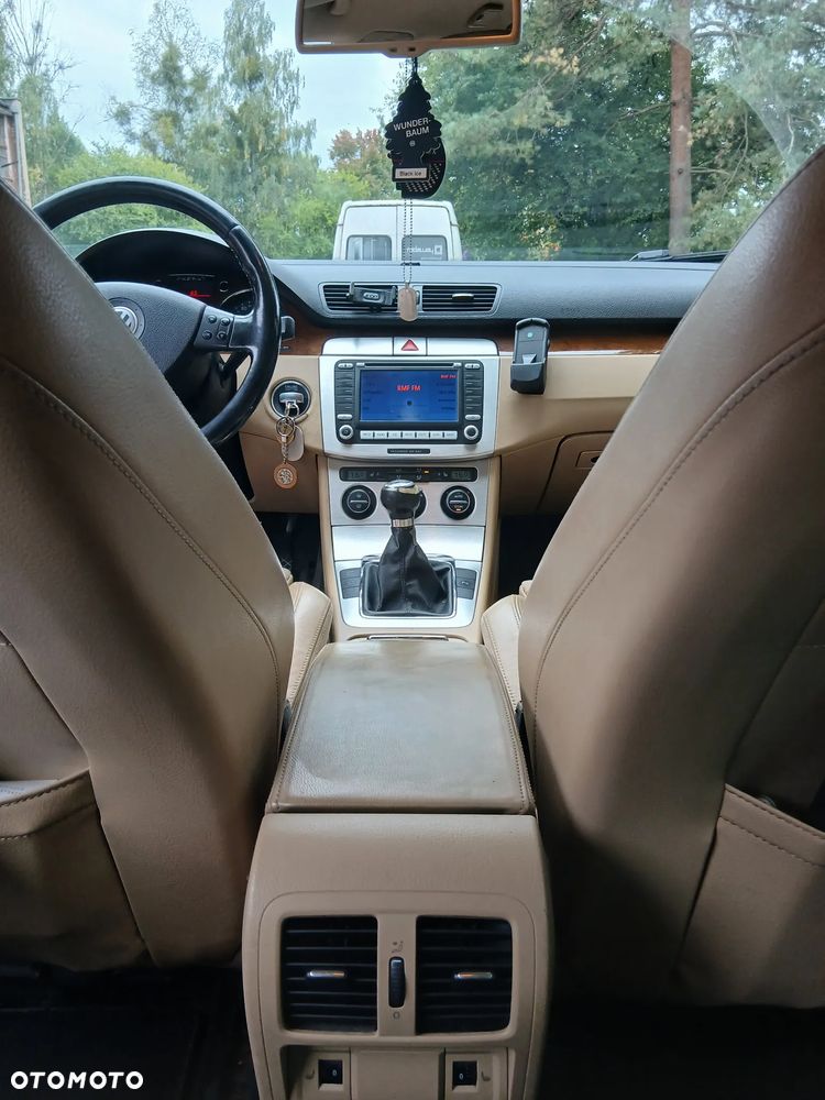 Volkswagen Passat 2.0 TDI 4Motion Comfortline - 9