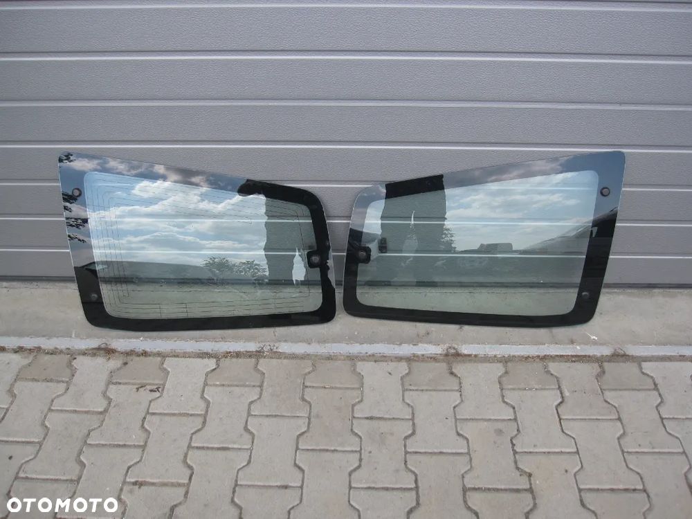 Mitsubishi Pajero 3,2DID 3D szyba karoseryjna tył tylna prawa lewa - 2