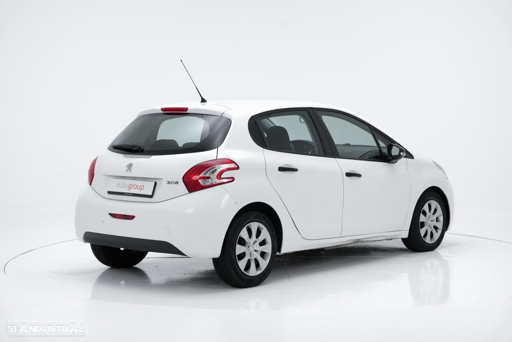Peugeot 208 - 3