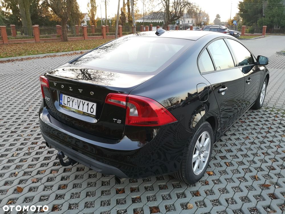 Volvo S60 T3 Edition - 12