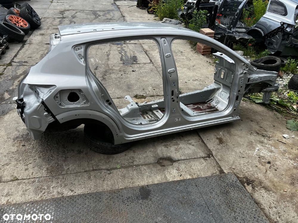 ĆWIARTKA BŁOTNIK PODŁUŻNICA PRÓG BOK PRAWY DACIA SANDERO III STEPWAY - 2