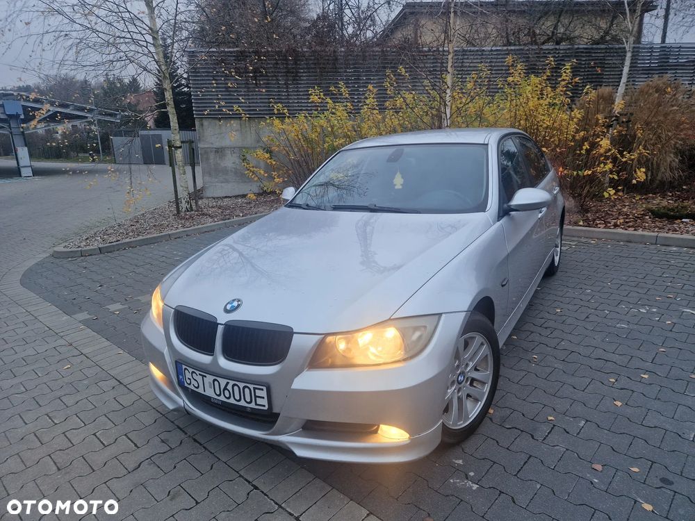 BMW Seria 3 318i Edition Sport - 2
