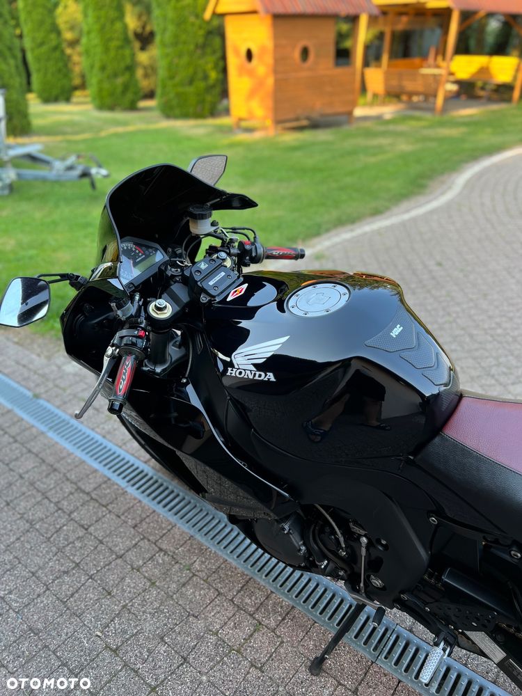 Honda CBR - 18