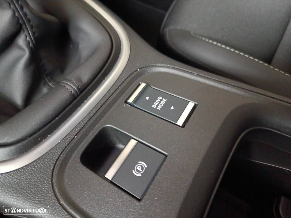 Jeep Avenger 1.2 GSE T3 Altitude - 17