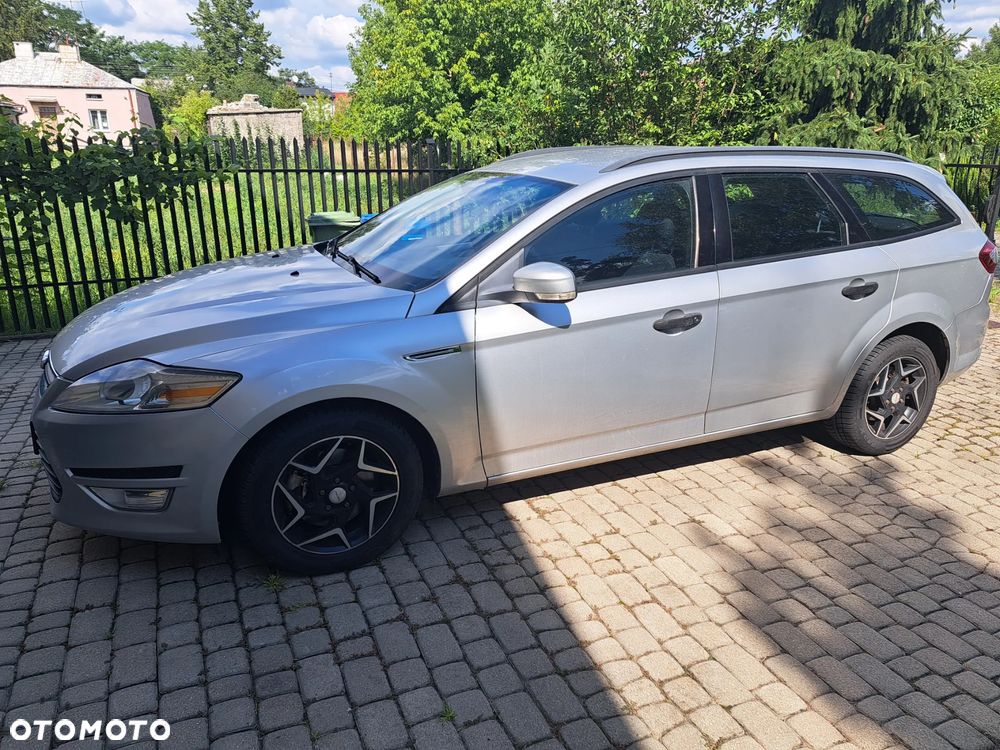 Ford Mondeo 2.0 TDCi Ambiente - 8