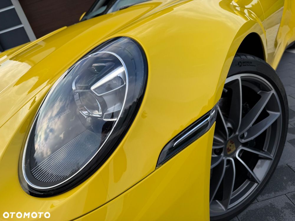 Porsche 911 Carrera S - 18