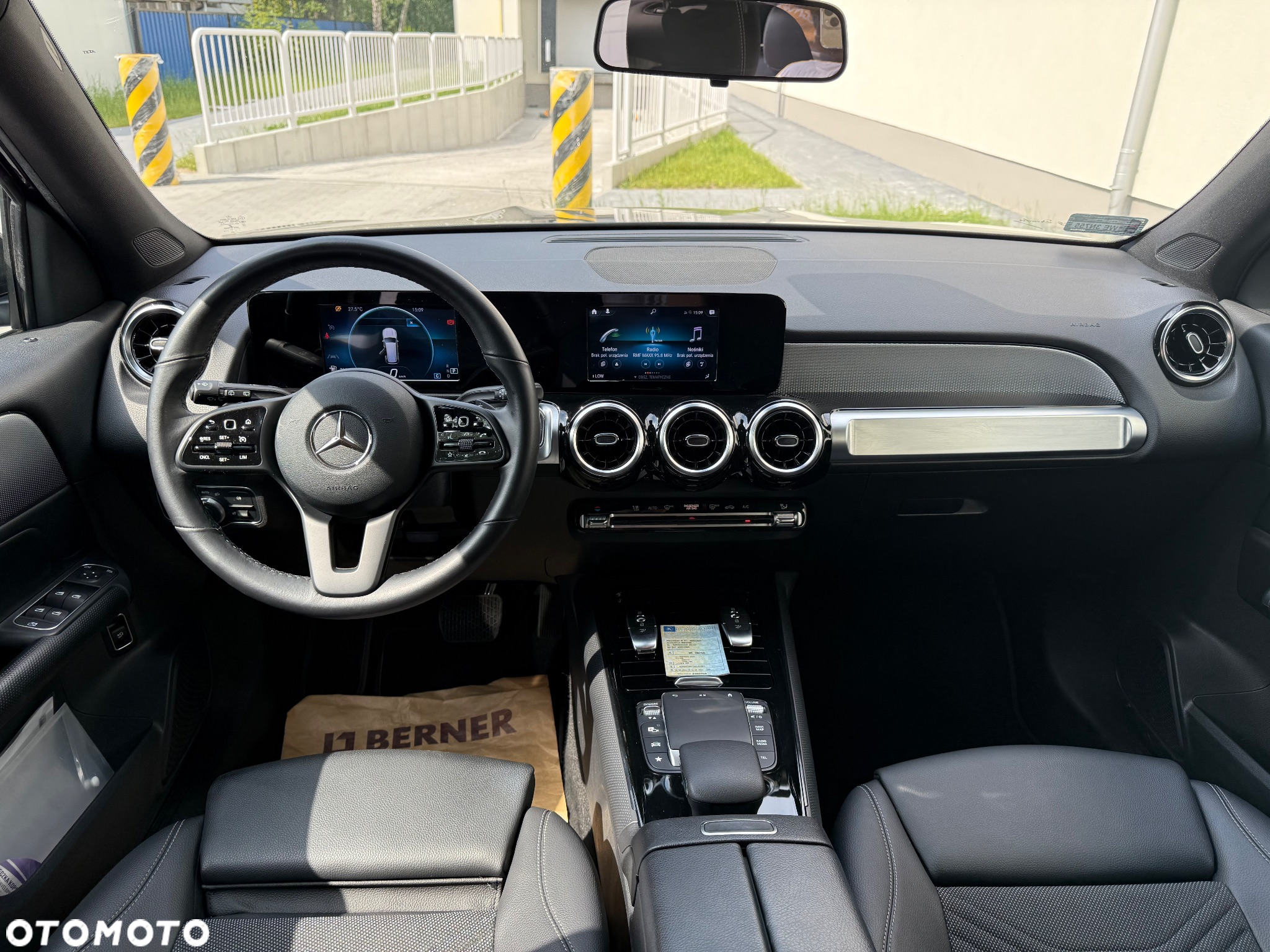 Mercedes-Benz GLB 200 7G-DCT - 32